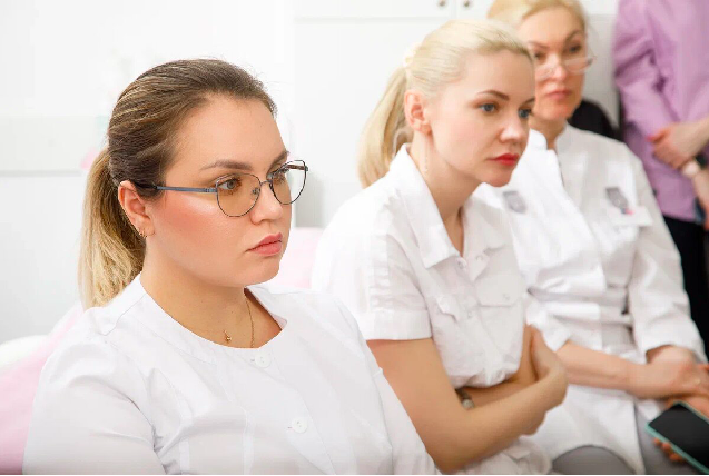 Как нанять врача в частную клинику: правильно собеседуем и обучаем
